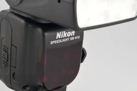 Nikon lampa błyskowa: błędy, które popełniasz przy wyborze speedlight'a