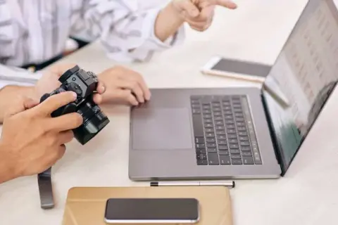 Jak szybko i łatwo zgrać zdjęcia z aparatu Canon na komputer bez stresu